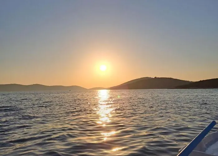 Apartment Mirko A1 Molat